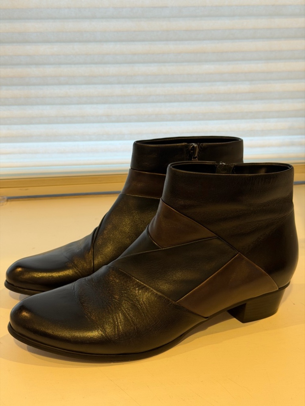 Women’s Ankle Boots Black and Brown Leather Regarde le Ciel Size 42 10.5 - Picture 2 of 8